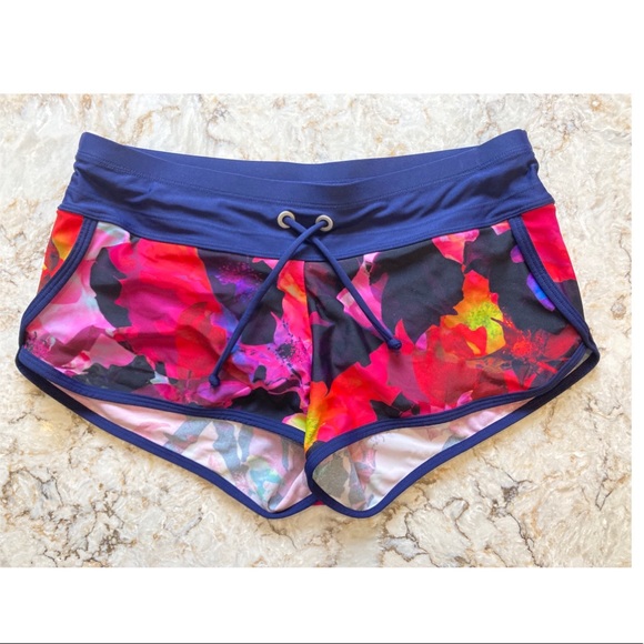 Athleta Other - Athleta red mystique board shorts size XXS